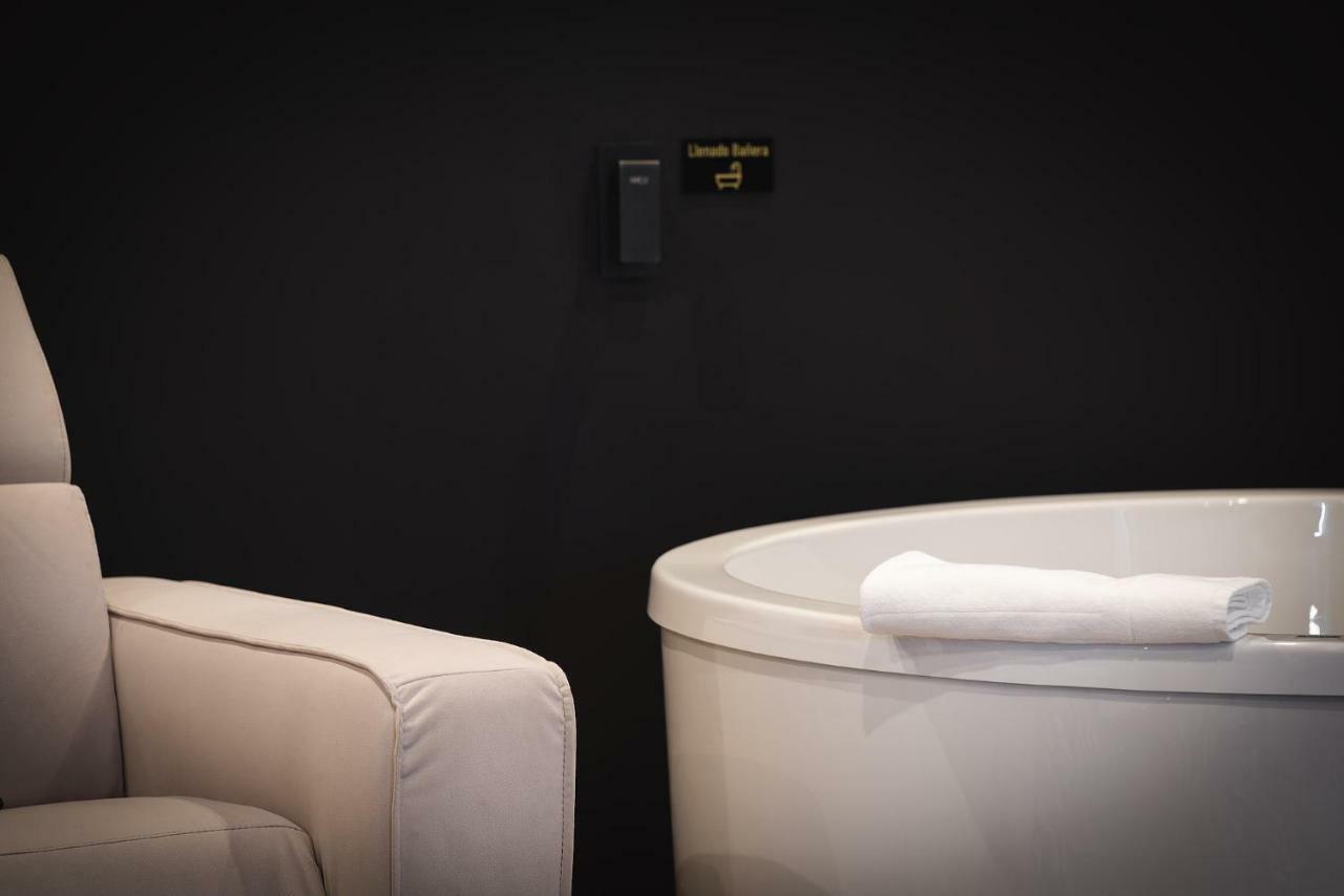Suite 1907 Oviedo Low Cost Bagian luar foto
